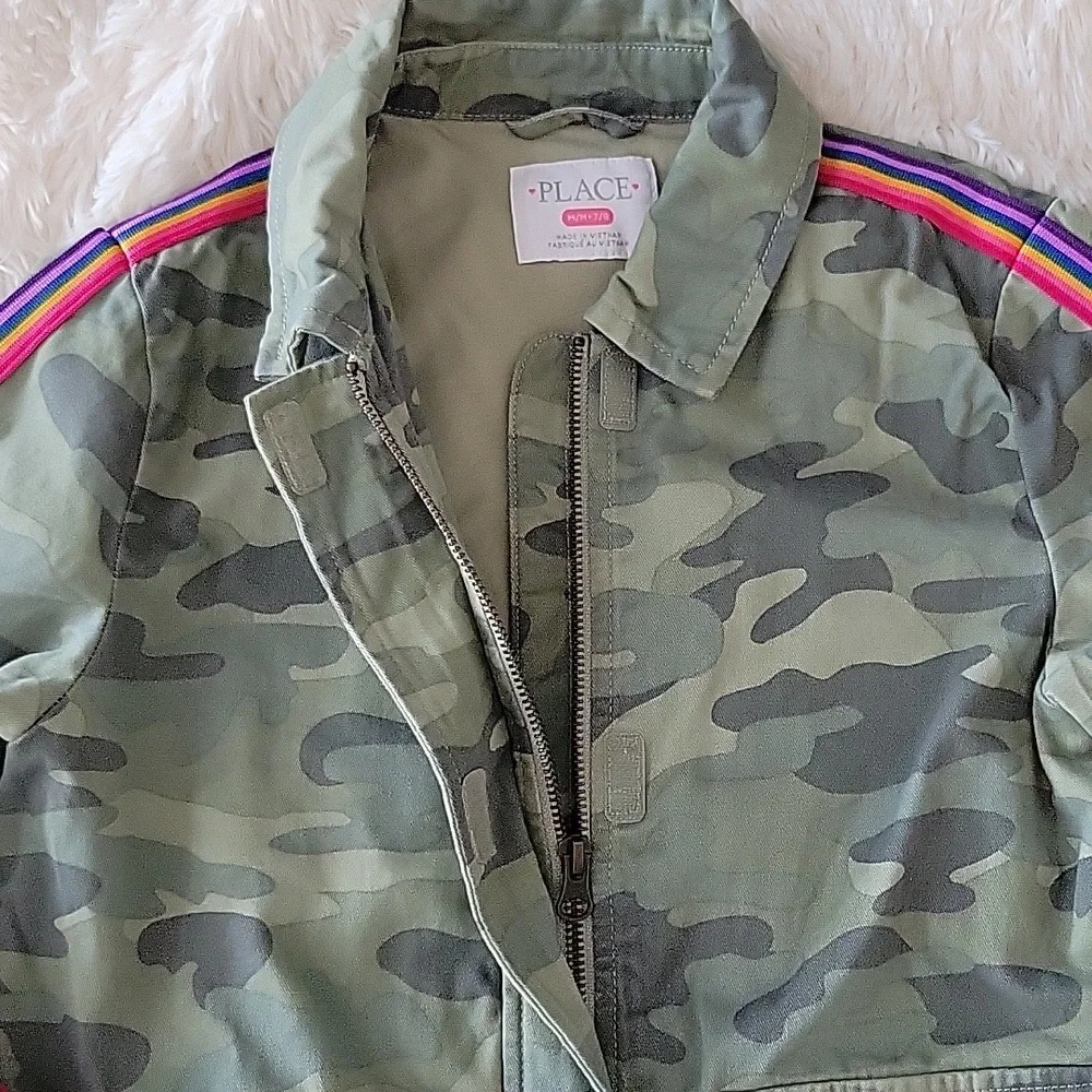 Children's Place Camo Rainbow Sequin Lightweight Jacket Girls Size 7/8